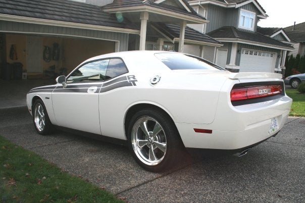 2010 Dodge Challenger R/T, body coloured rear spoiler and chromed fuel ...
