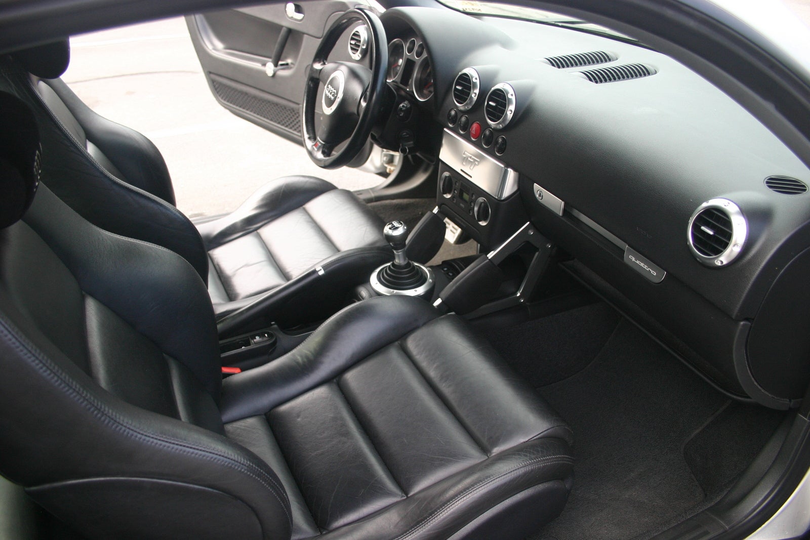 2001 Audi TT Quattro Coupe, Picture of 2001 Audi TT Coupe Quattro, interior