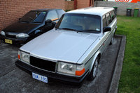 1991 Volvo 240 Overview 1991 Volvo 240 Overview