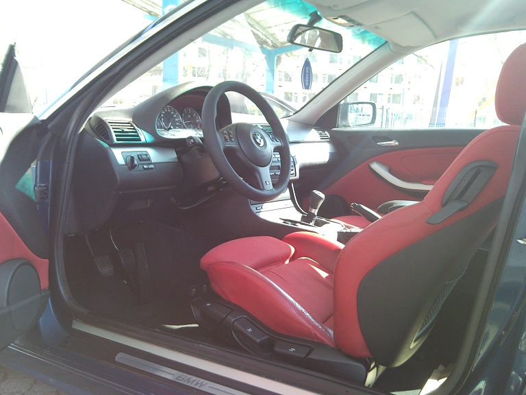 2004 Bmw 325ci interior