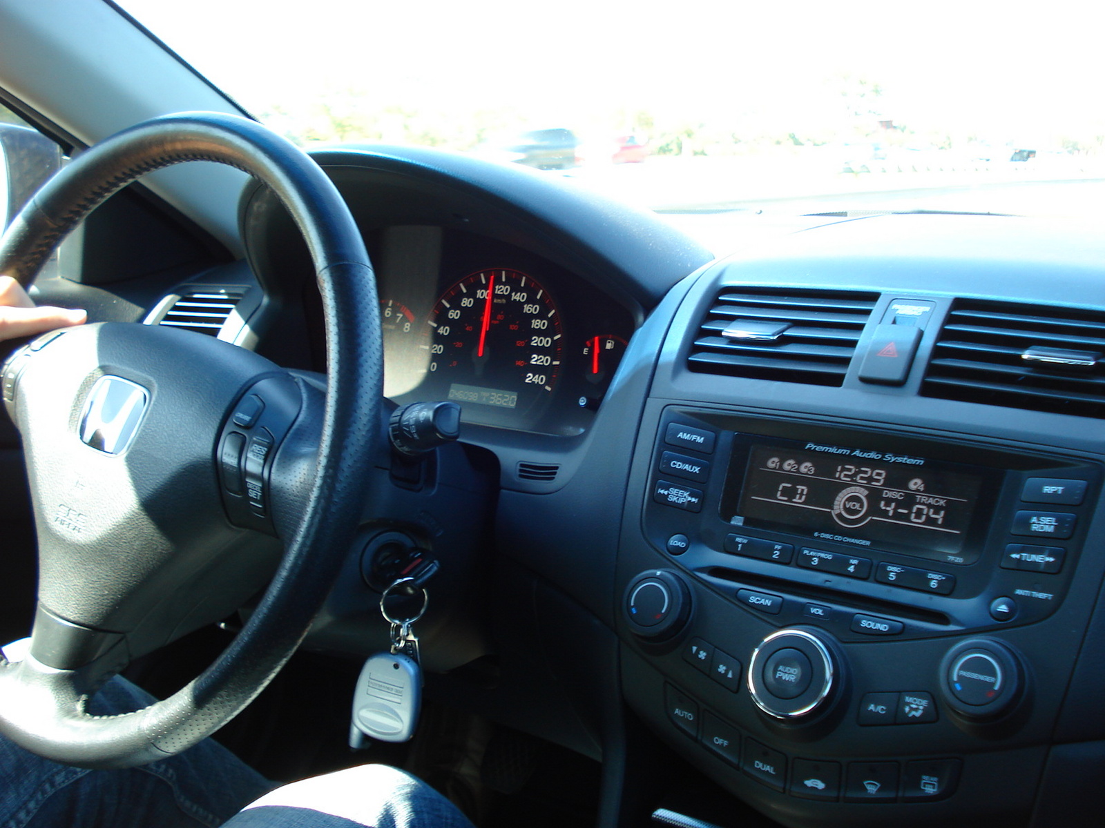 2004 Honda accord interior dimensions #2