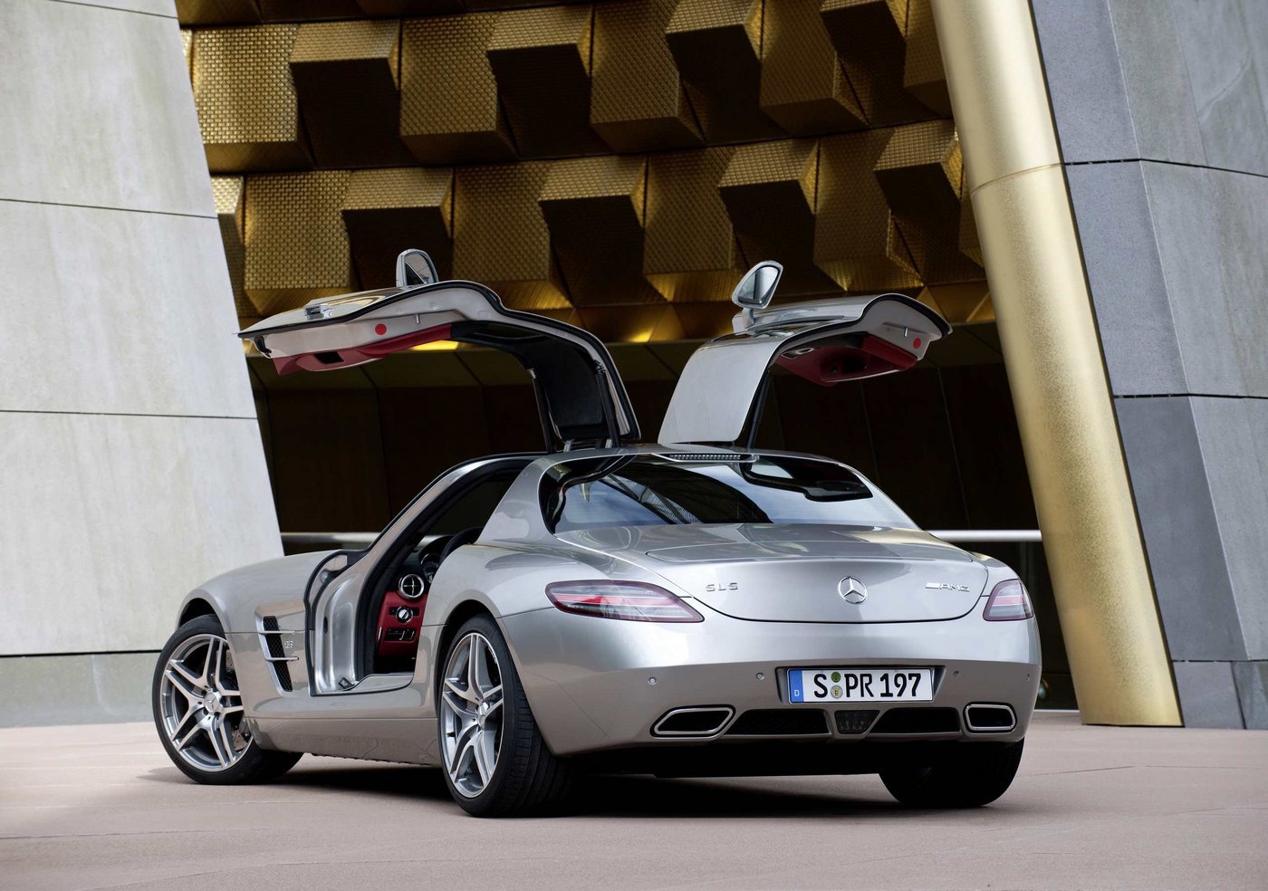 2010_mercedes-benz_sls-class_sls_amg-pic-2592634639009290615.jpeg