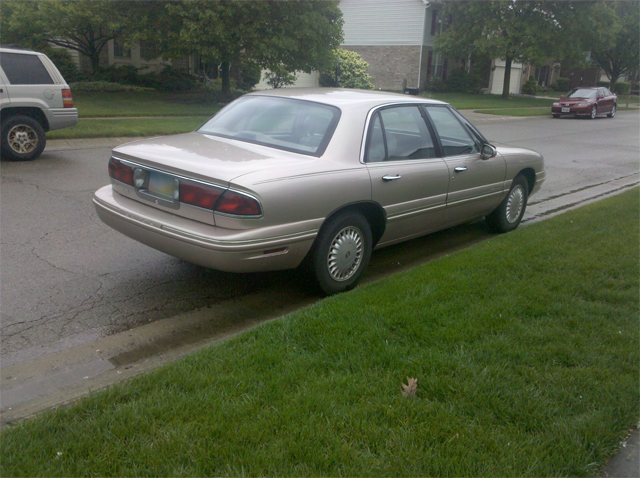 1998 Buick Lesabre White. 1992 Buick Lesabre Limited.