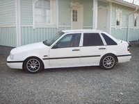 1995 Volvo 440 Overview 1995 Volvo 440 Overview