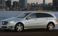 2011 Mercedes-Benz R-Class Overview 2011 Mercedes-Benz R-Class Overview