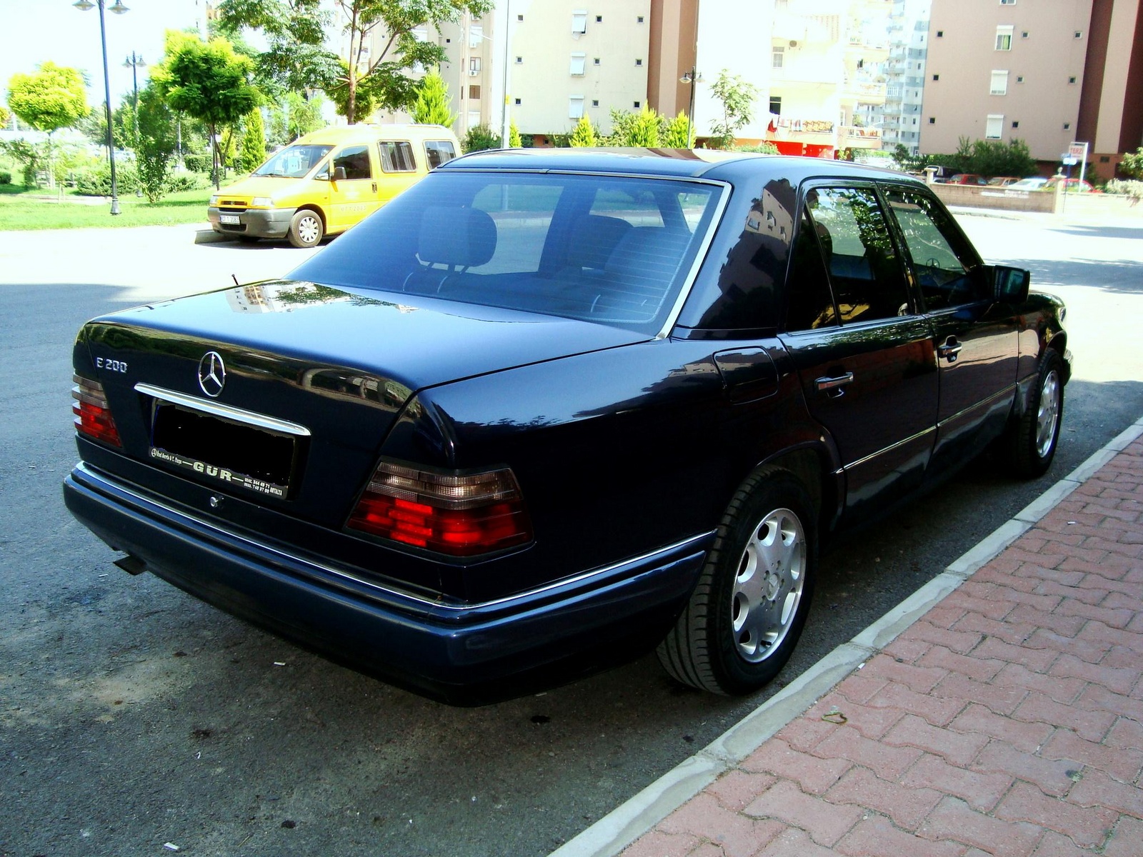 Mercedes benz e class 1994 model #2