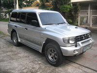 2000 Mitsubishi Pajero Overview 2000 Mitsubishi Pajero Overview