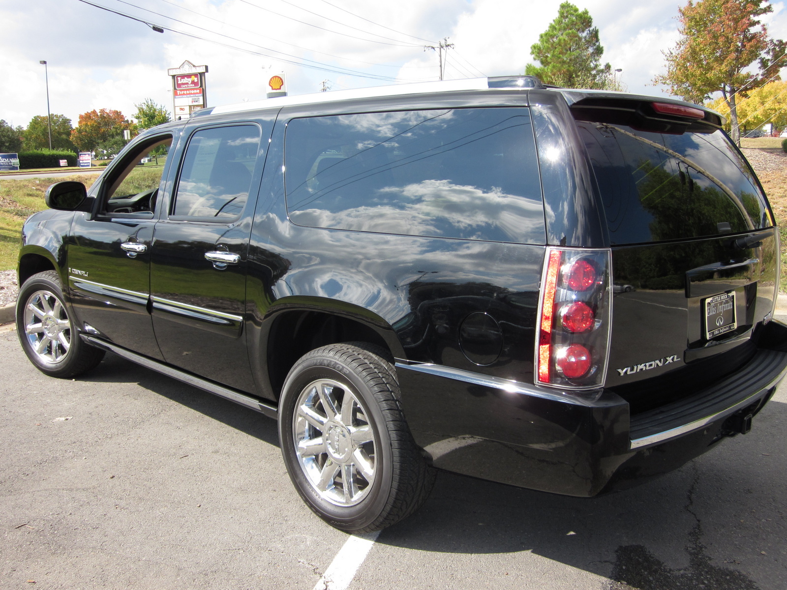 2008 GMC Yukon Denali Pictures CarGurus