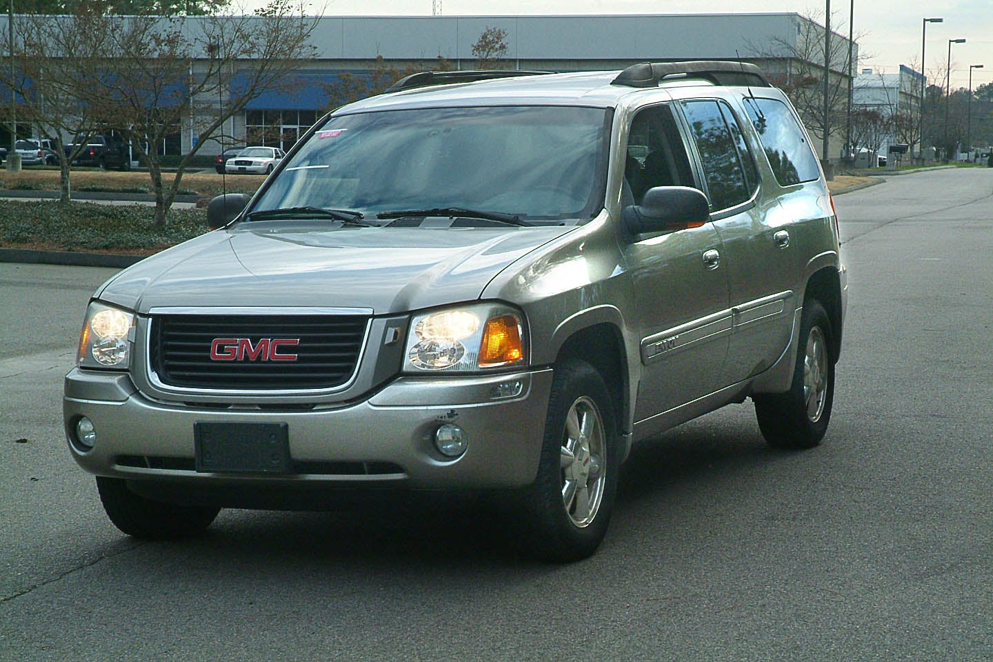Pictures of 2003 gmc envoy #2