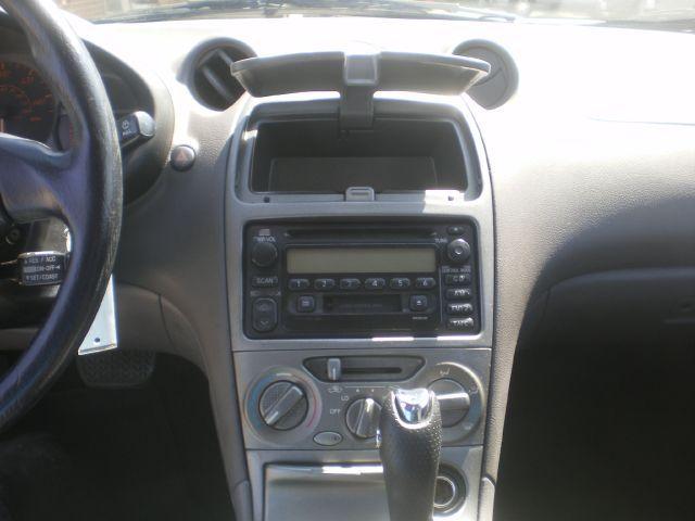 Ningtanorrchant 2000 Toyota Celica Interior