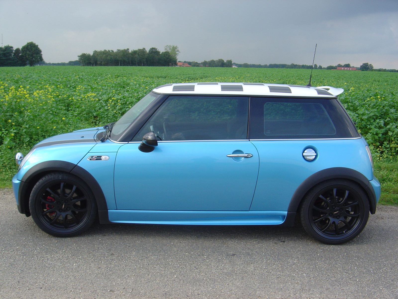 Bmw mini cooper s review 2002 #2