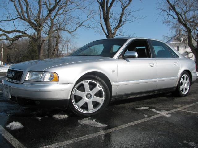 2002 Audi S8