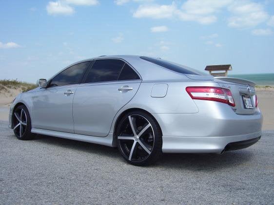 2010 Toyota camry with rims