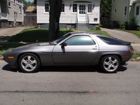 1985 Porsche 928 Overview 1985 Porsche 928 Overview