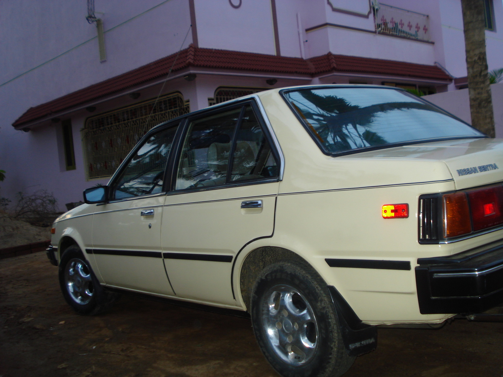 1985 Nissan sentra hatchback #9