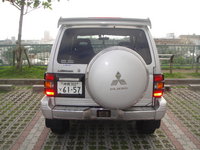 1998 Mitsubishi Pajero Overview 1998 Mitsubishi Pajero Overview
