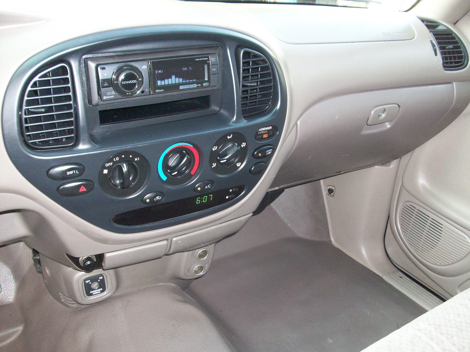 2005 toyota tundra interior pictures #5