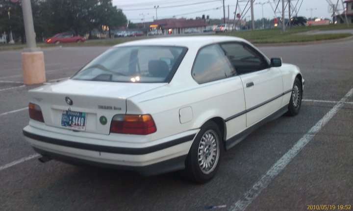 1993 Bmw 3-series 318is #3