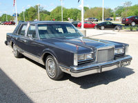 1984 Lincoln Town Car Overview 1984 Lincoln Town Car Overview