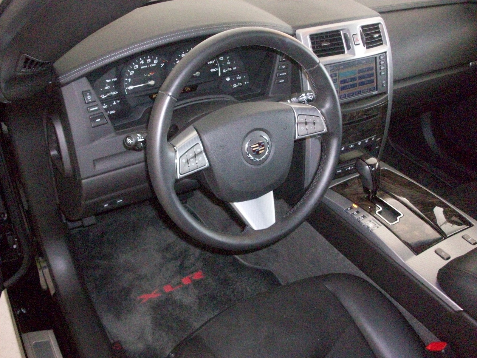 2009 Cadillac Xlr V Pictures Cargurus