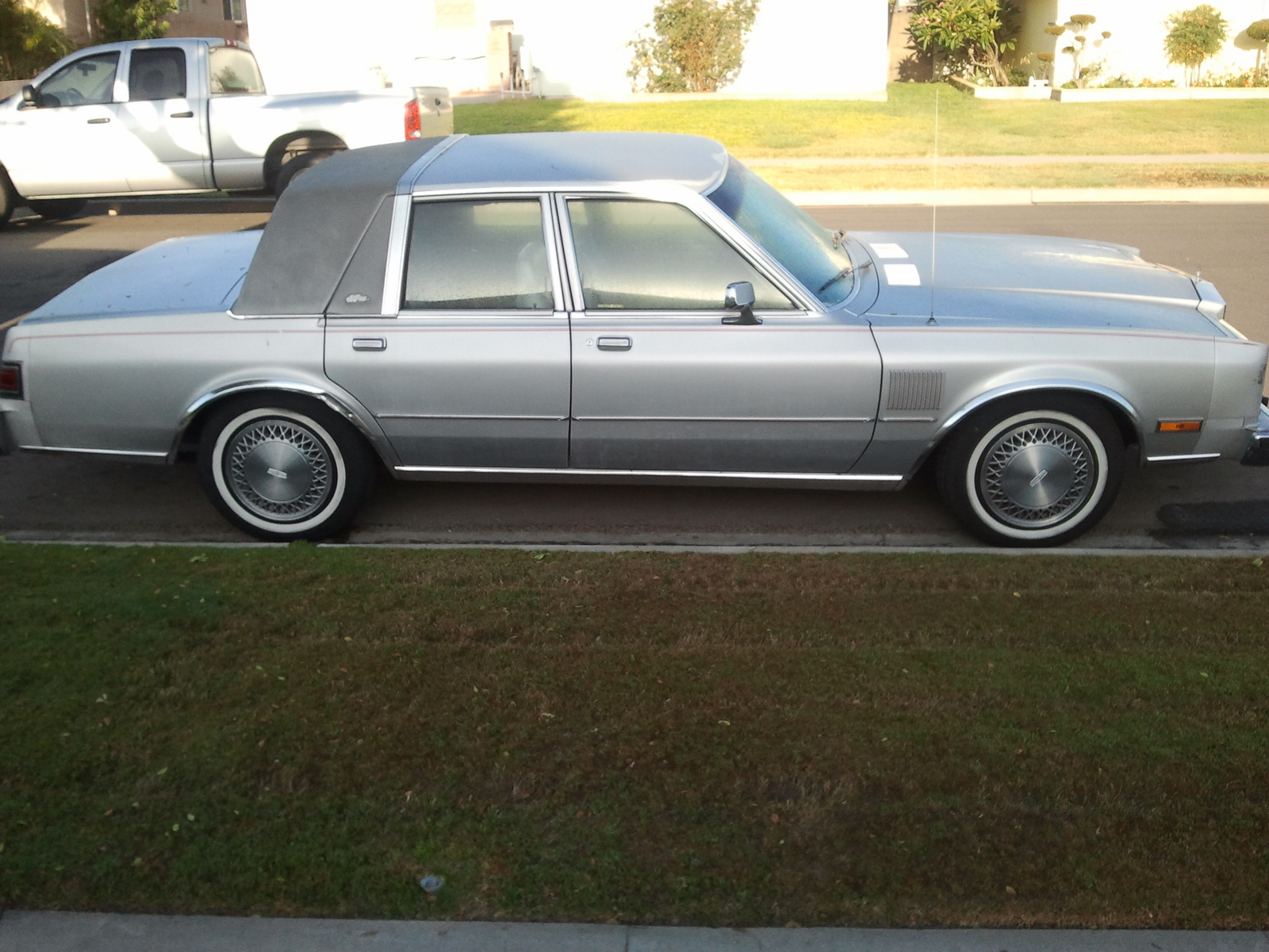 1986 Chrysler 5th avenue