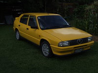 1988 Alfa Romeo 33 Overview 1988 Alfa Romeo 33 Overview