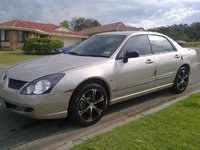 2004 Mitsubishi Magna Overview 2004 Mitsubishi Magna Overview