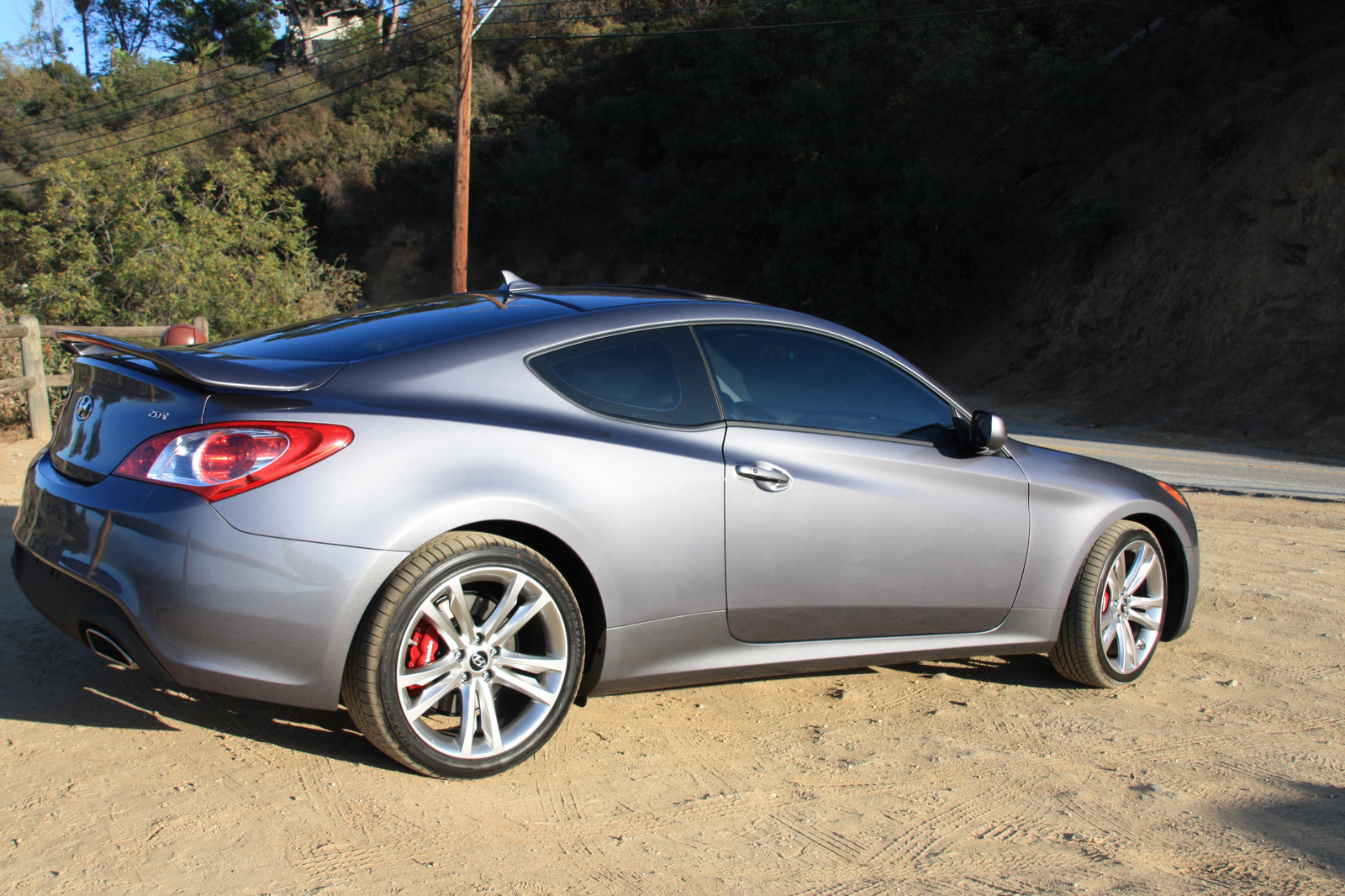 Genesis Coupe 2.0T Track - Pictures - 2010 Hyundai Genesis ...