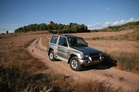 1999 Mitsubishi Pajero Overview 1999 Mitsubishi Pajero Overview