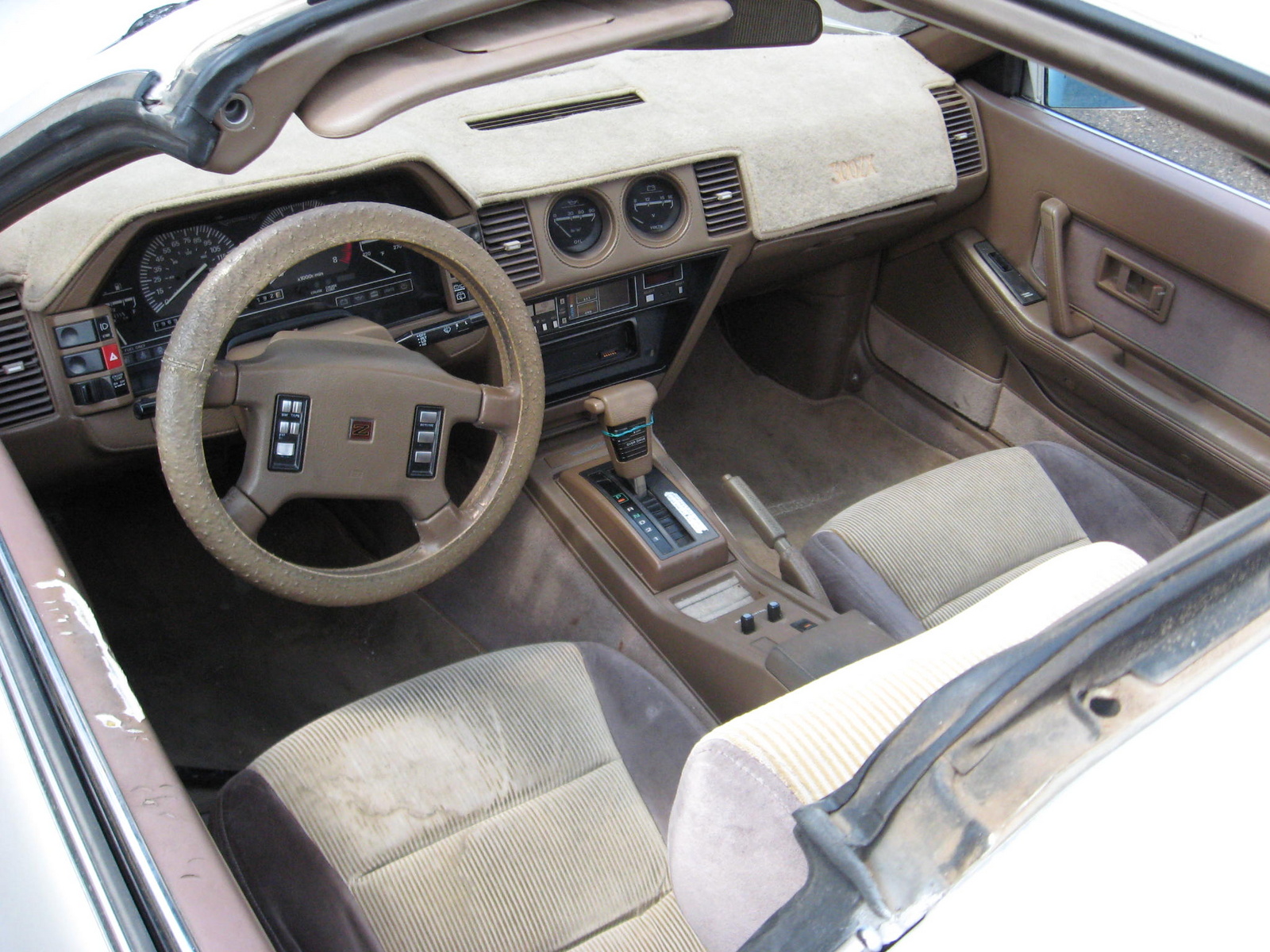 1988 Nissan 300zx interior pics