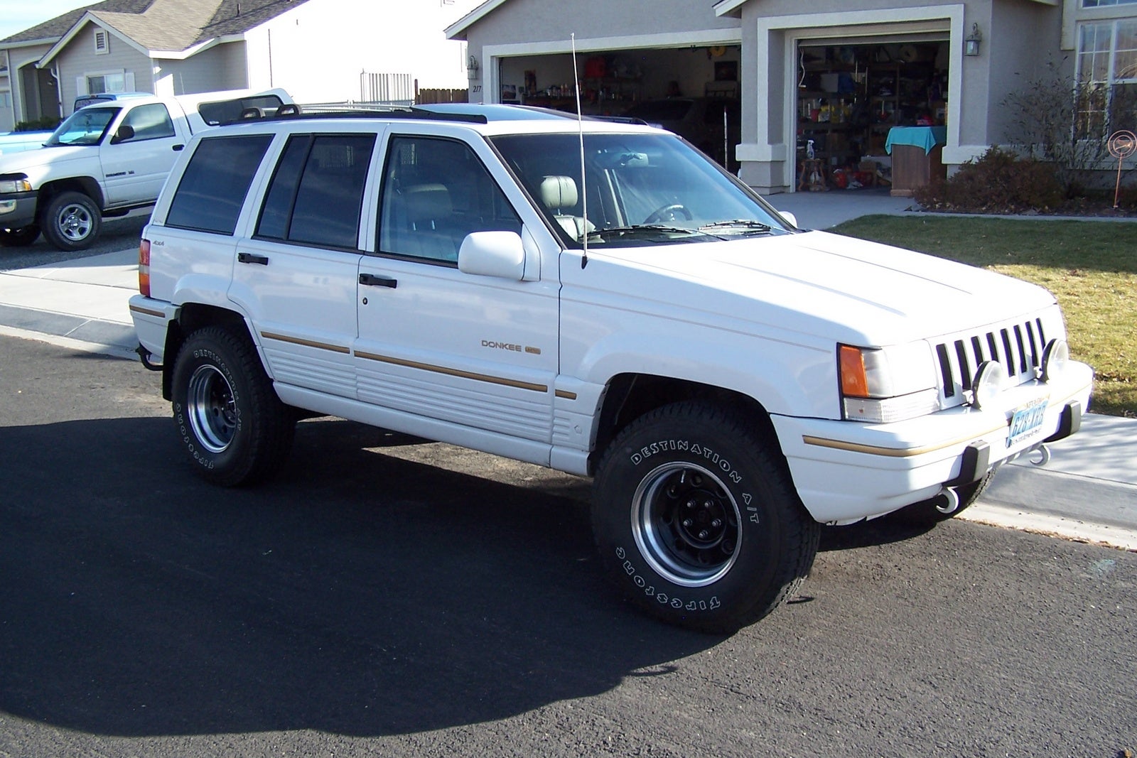1995 Jeep cherokee limited specs