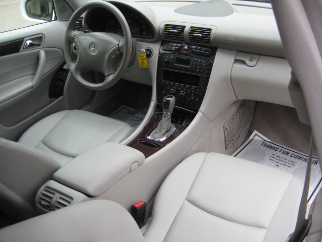 Mercedes c240 interior pictures #7