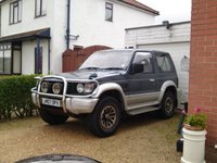 1992 Mitsubishi Pajero Overview 1992 Mitsubishi Pajero Overview