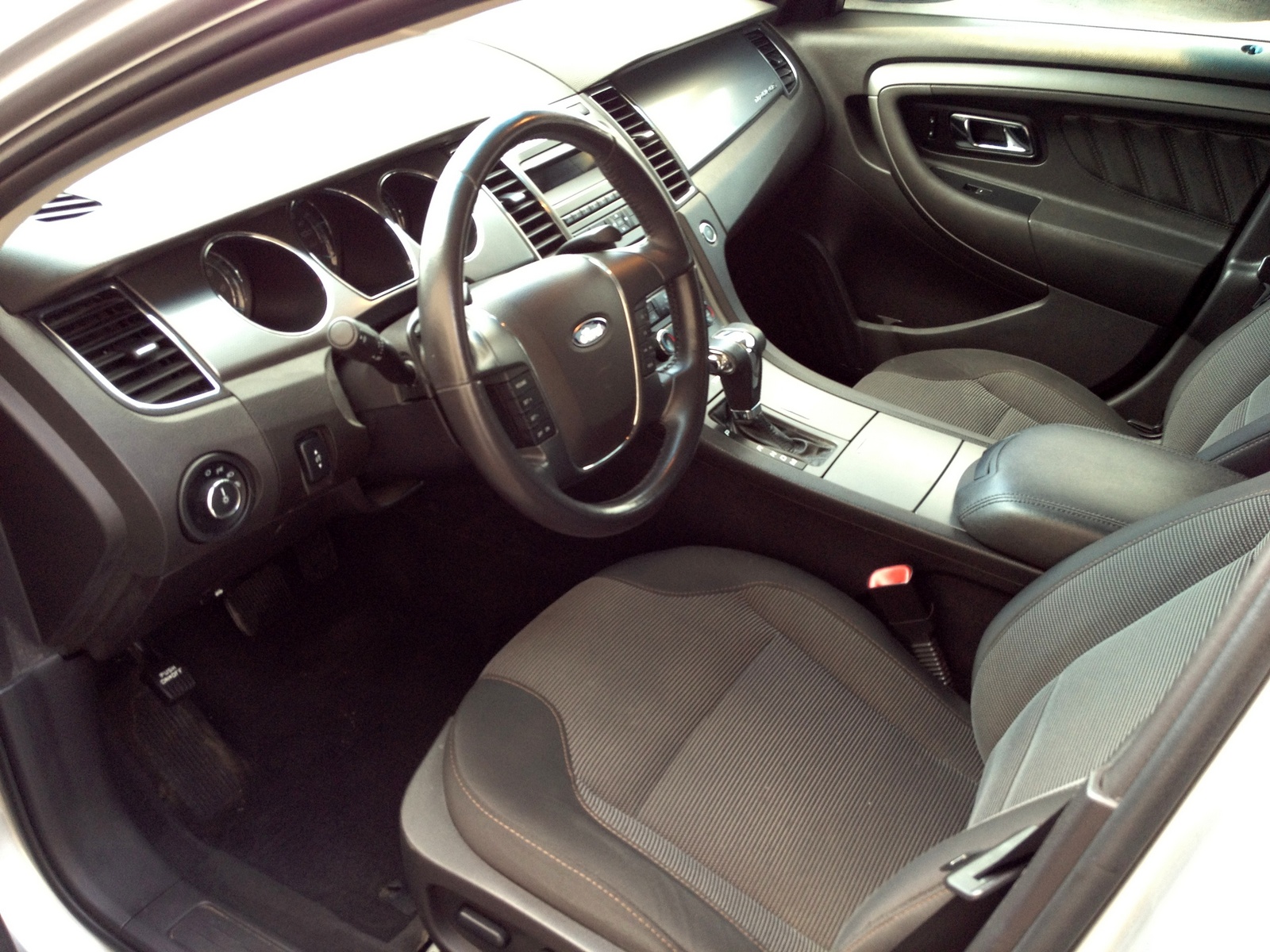2010 Ford Taurus