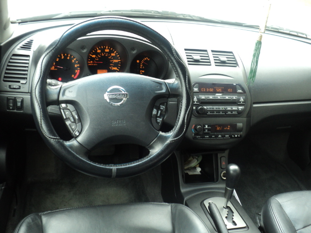 2002 Nissan altima interior pics #3