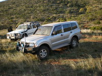 2005 Mitsubishi Pajero Overview 2005 Mitsubishi Pajero Overview