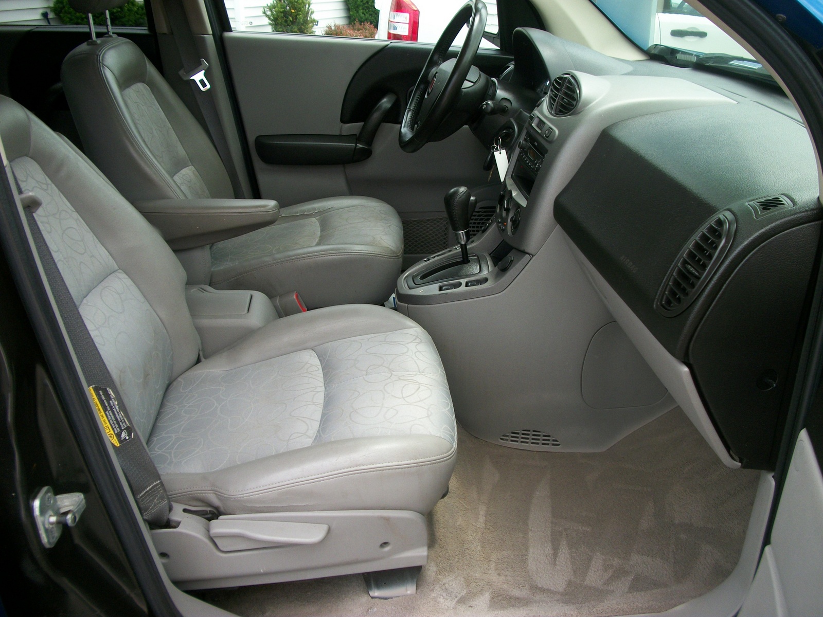 2004 Saturn Vue - Interior Pictures - Cargurus