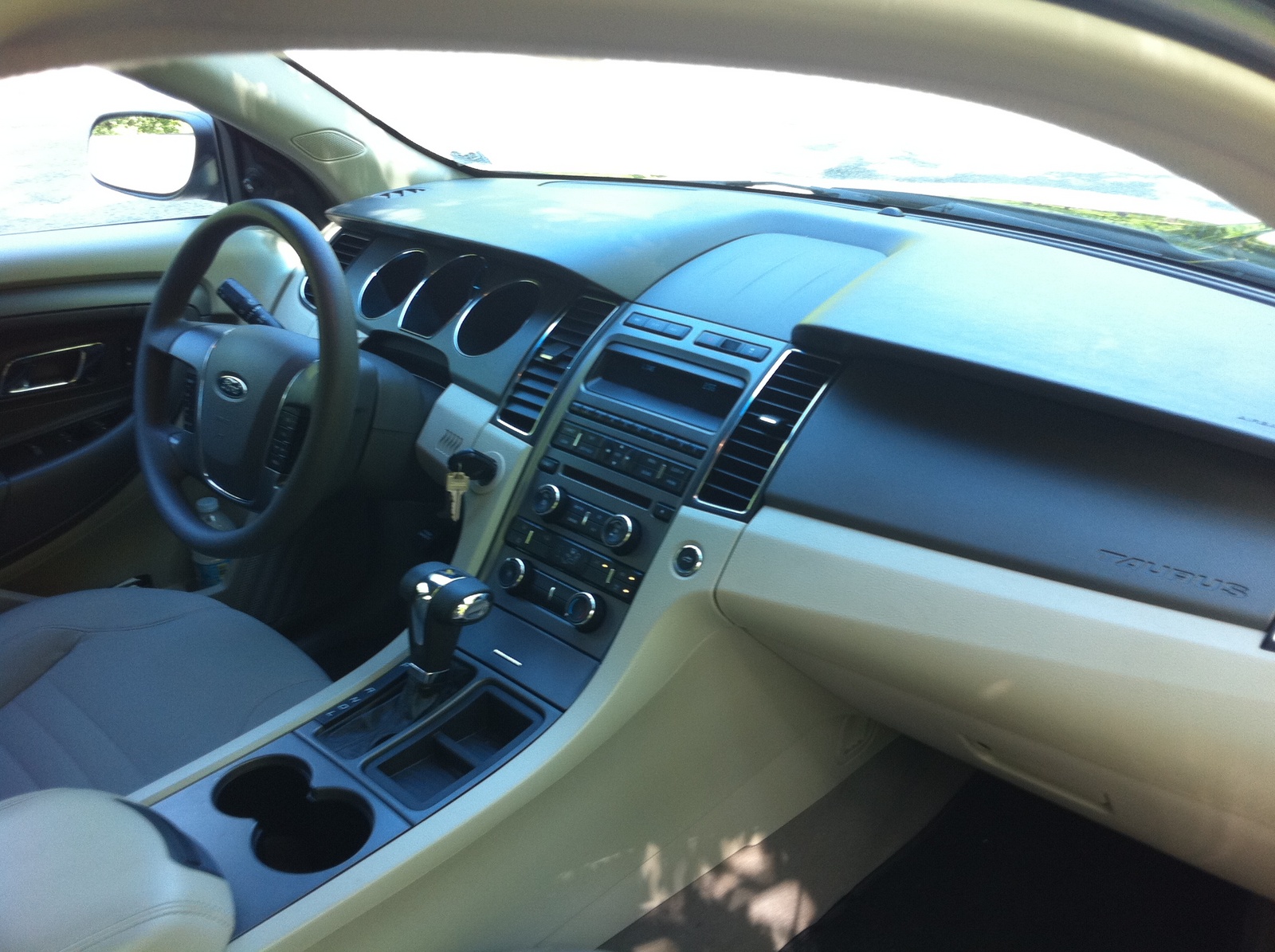 2010 Ford Taurus