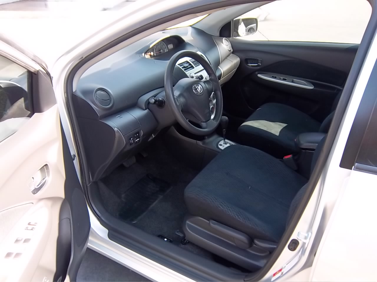 2008 Toyota Yaris