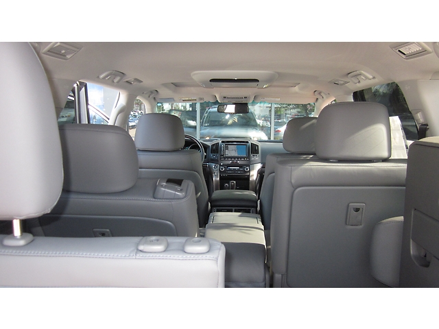 2011 Toyota Land Cruiser