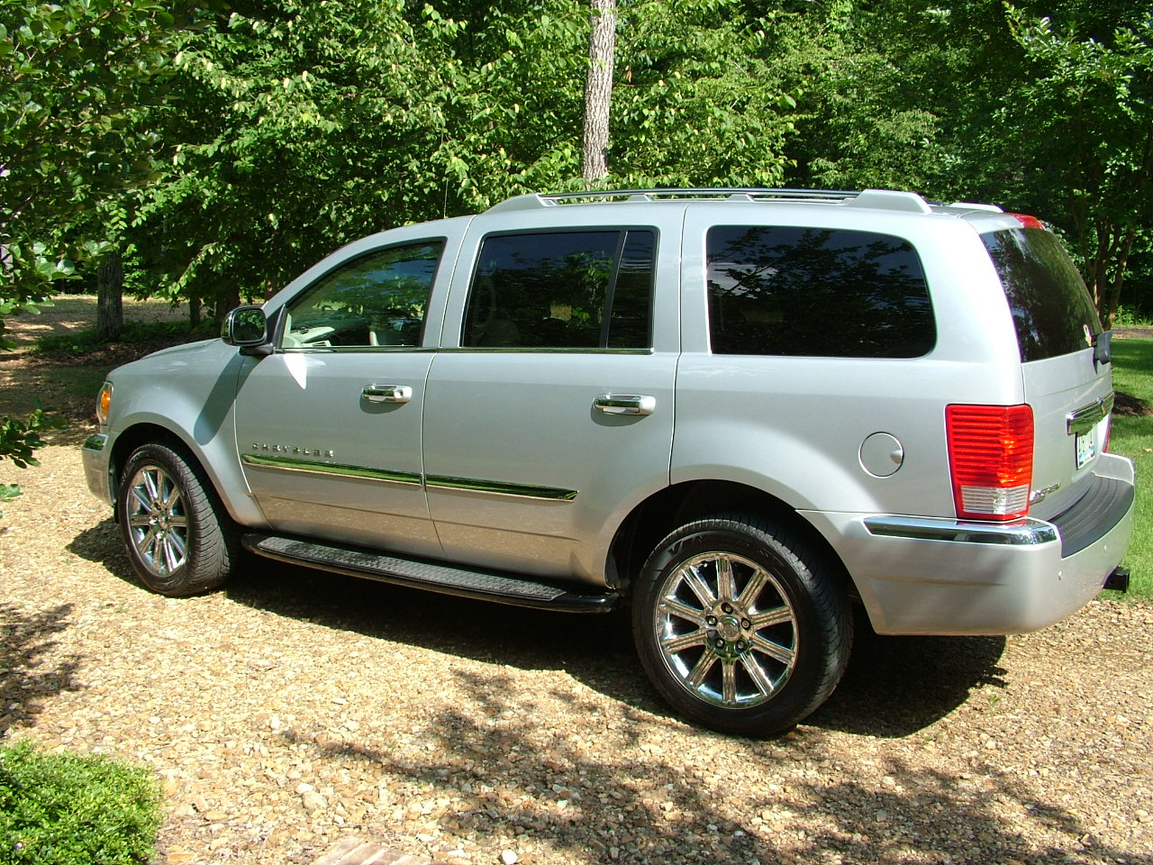 2007 Chrysler aspen j package #5