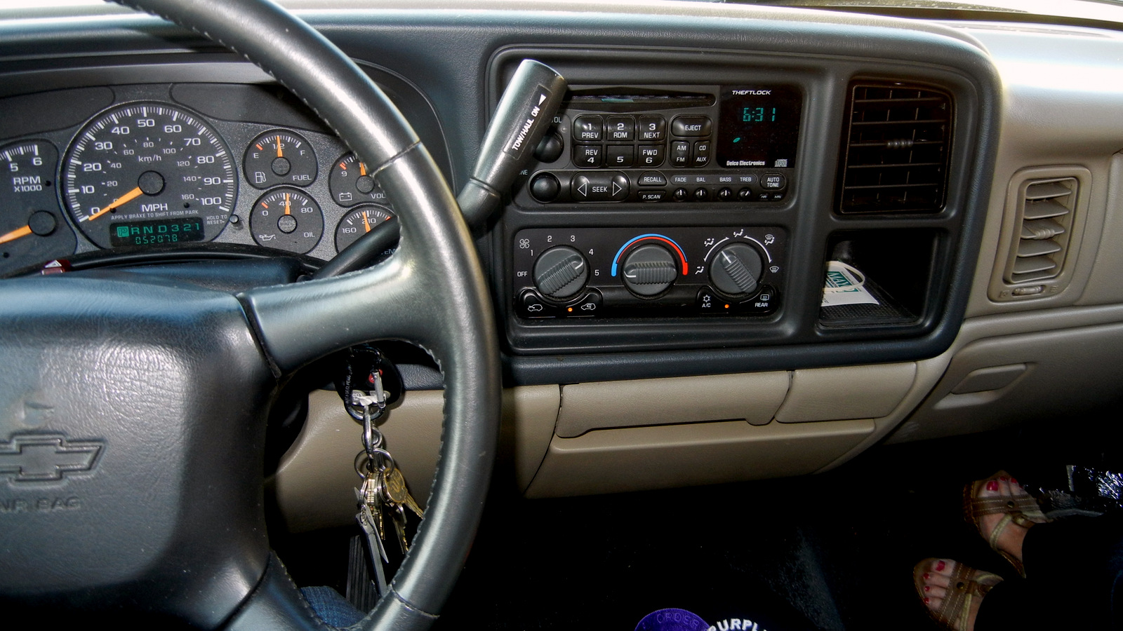 2002 Chevrolet Avalanche - Interior Pictures