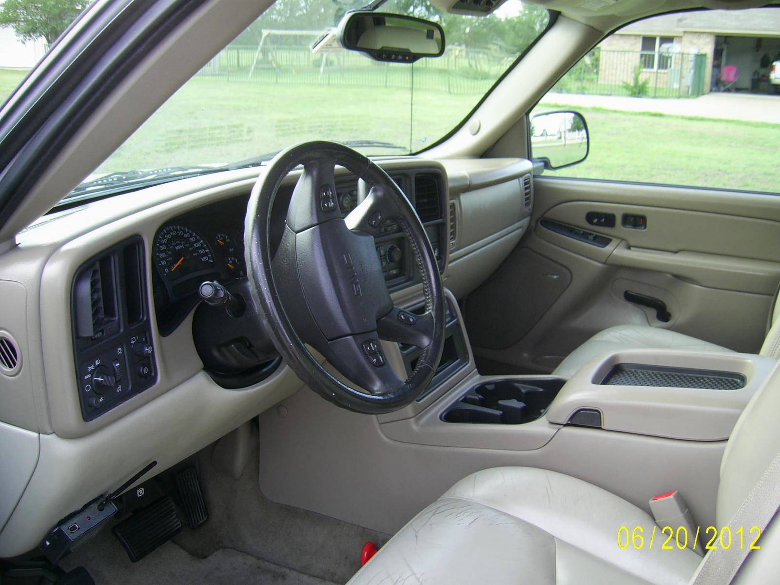 2005 Gmc yukon xl interior #3