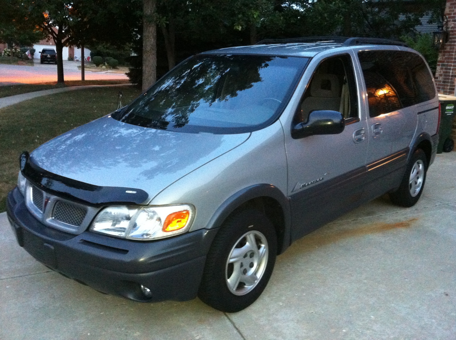 2004 Pontiac Montana Overview CarGurus