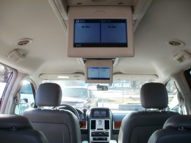 2010 Chrysler Town & Country