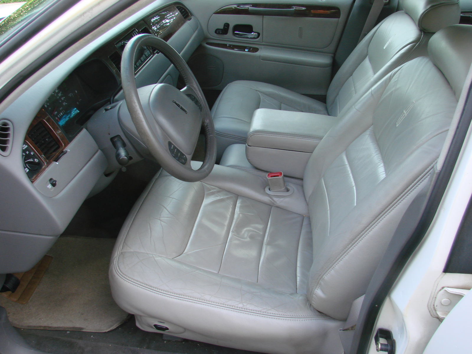 1998 Lincoln Town Car Pictures Cargurus