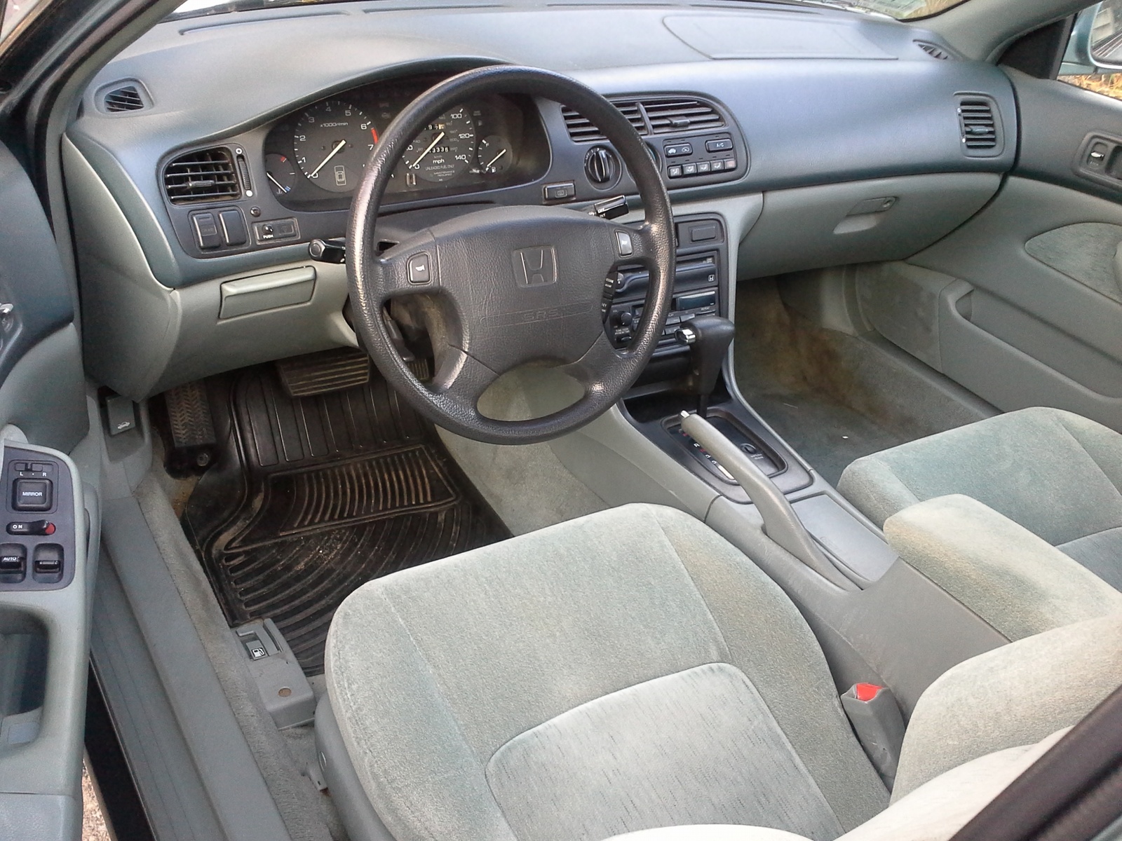 Honda accord 1994 interior #4