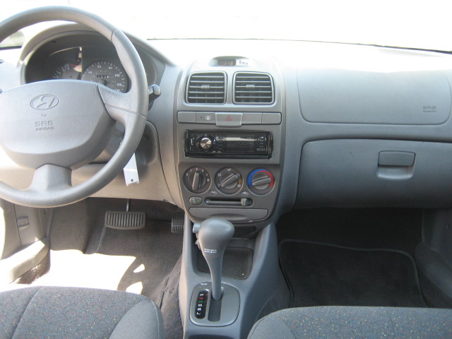 2001 Hyundai Accent Interior Pictures Cargurus