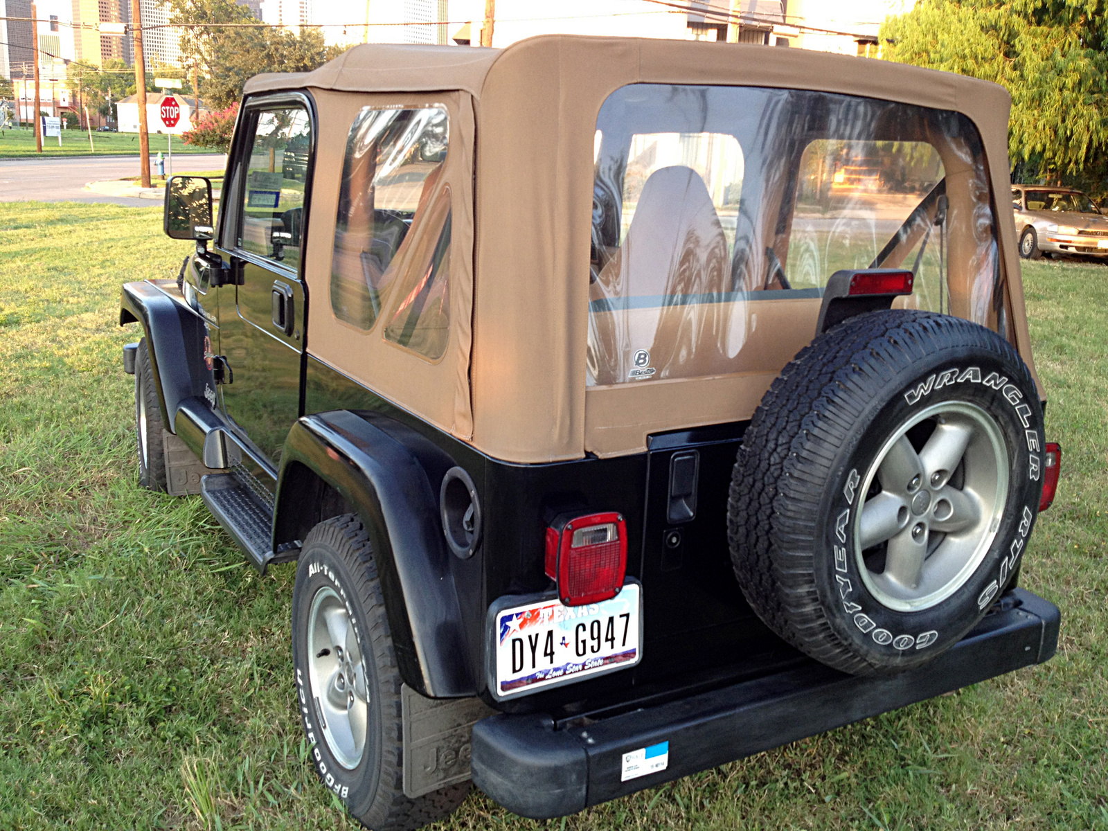 1992 jeep wrangler sahara edition