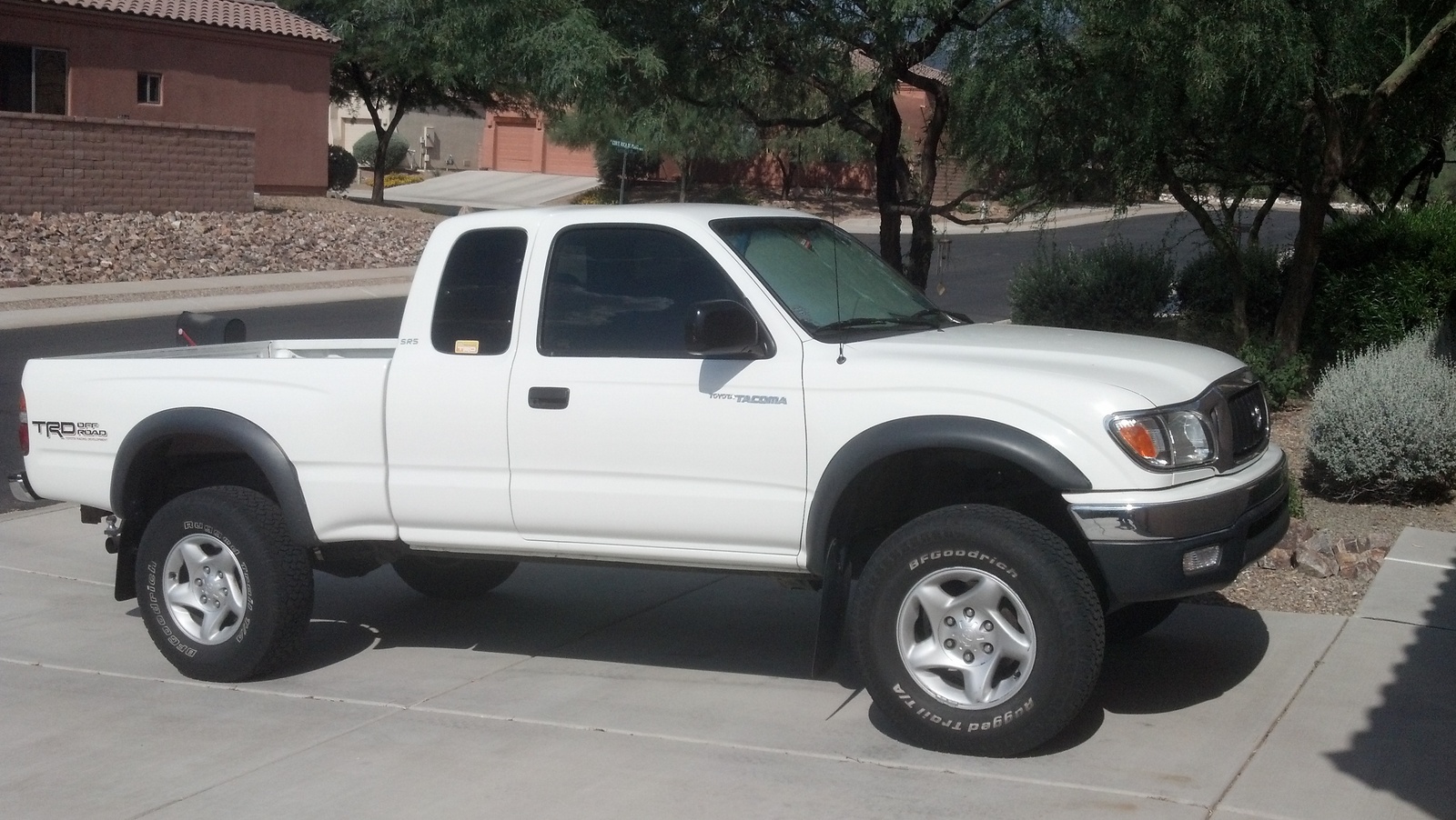 what is the gas mileage on a 2004 toyota tacoma #2